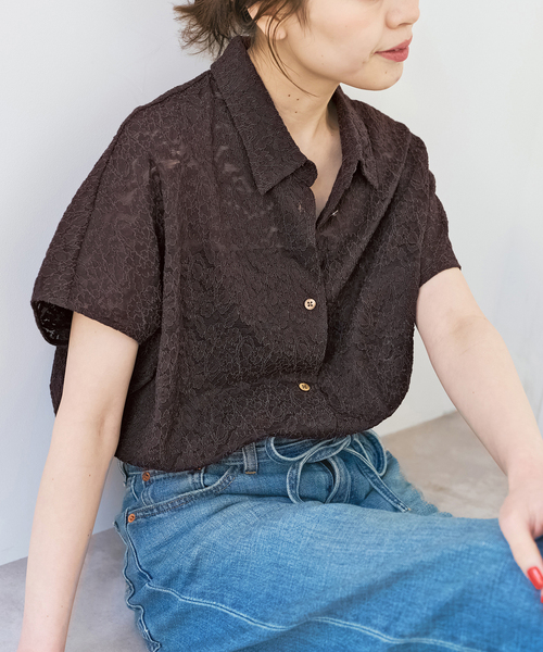 極美品半袖フレンチスリーブシャツリネン混　レースドッキングシャツ Spick＆Span（スピック アンド スパン） ブラウス シャツ レース