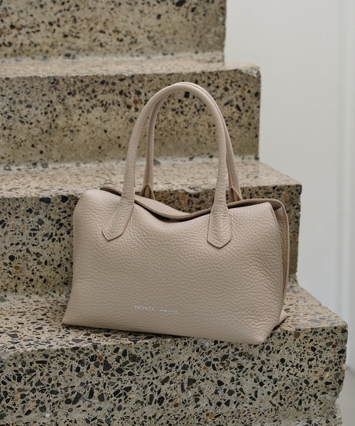 IACUCCI トートバッグ 新品　ラーナM グレージュ♡ IACUCCI トートバッグ ラーナ M ALCE レディース : ZOZOTOWN
