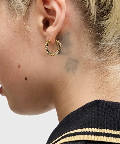 【FRED PERRY】リース ピアス FRED PERRY ピアス Laurel Wreath Earrings／ローレルリース