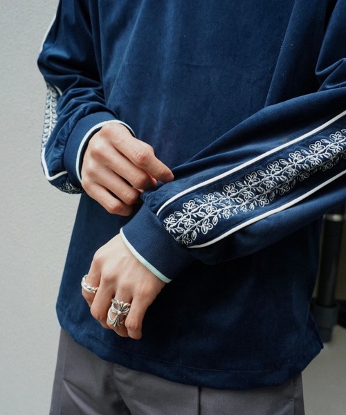 Camphor wood セーター ニット flower embroidery line velour skipper