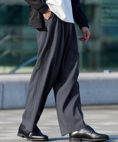 SPU（スプ） スラックス 防シワ・ストレッチ/セミワイドシルエット