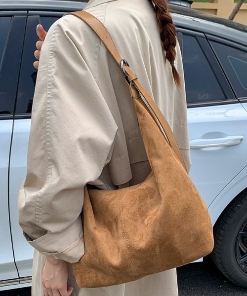 ショルダーバッグ バッグ 「25年秋冬新作」「A4対応」太ベルトワン