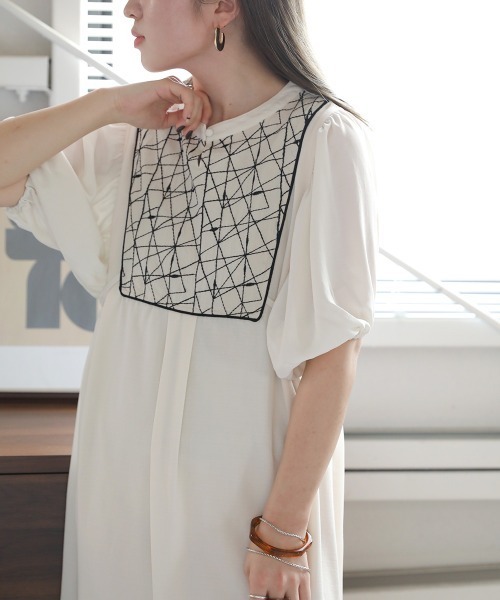 Hobbs London☆Marcia 刺繍ワンピース【送料込】 セール】 ストライプ刺繍ワンピース （ロング・マキシ丈