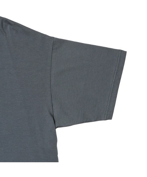 Onitsuka Tiger（オニツカタイガー） tシャツ OVERSIZED GRAPHIC TEE