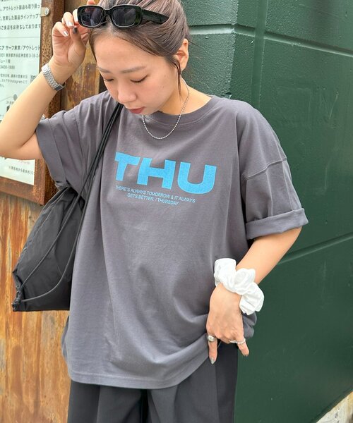 Discoat（ディスコート） tシャツ 「WEB限定」DAYグラフィックTシャツ