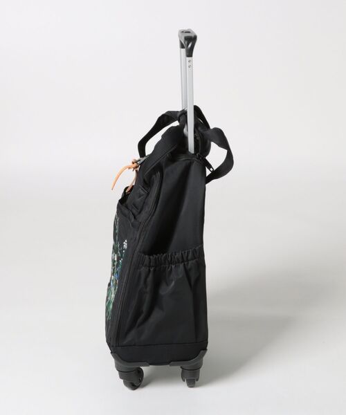 SUPER HAKKA（スーパーハッカ） スーツケース フラワーバレー刺繍