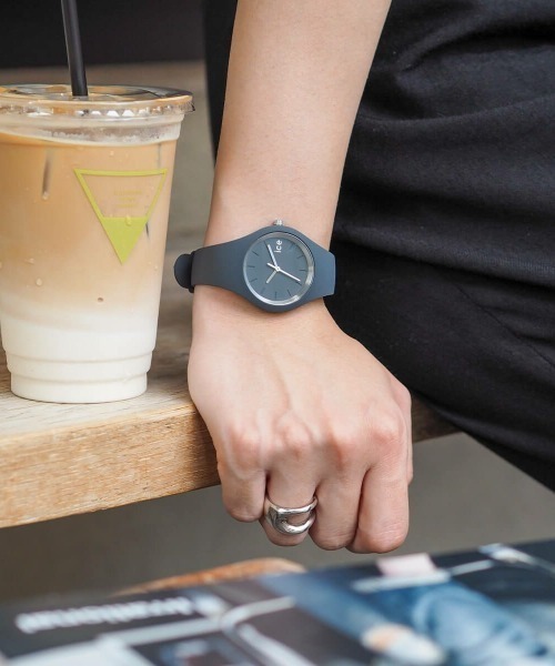 「ICE WATCH」 アナログ腕時計 FREE グレー レディース_画像8