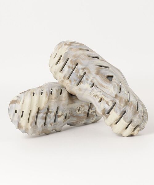 crocs Echo Marbled Slide マーブルサンダル 635466000101.jpg?sr.dw=713