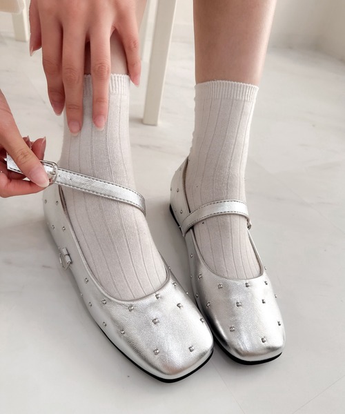Mejoul バレエシューズ パンプス ストラップ付 スクエアトゥスタッズ