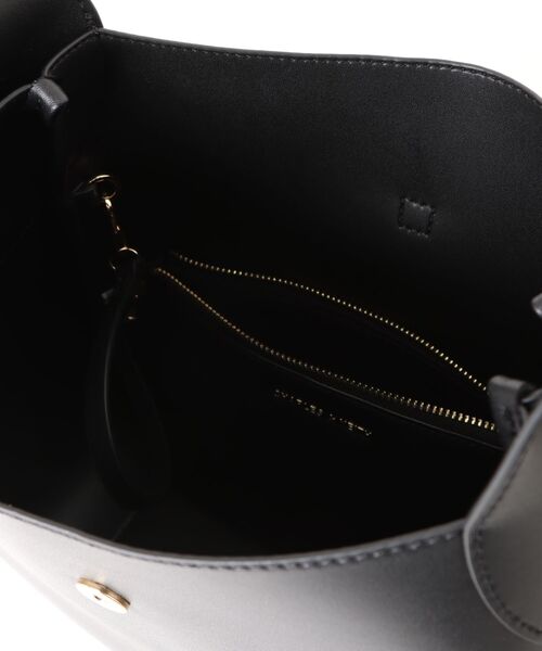 CHARLES ＆ KEITH（チャールズ&キース） ショルダーバッグ バッグ