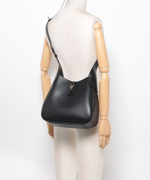 CHARLES ＆ KEITH（チャールズ&キース） ショルダーバッグ バッグ
