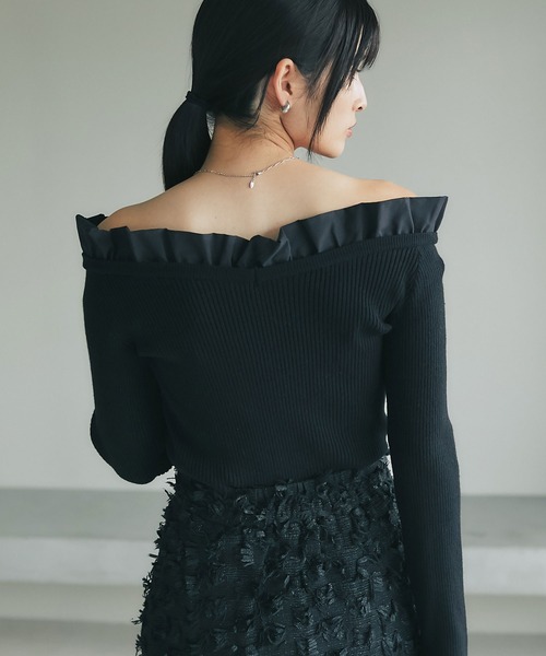 &. NOSTALGIA（ノスタルジア） ニット セーター フリルオフショル