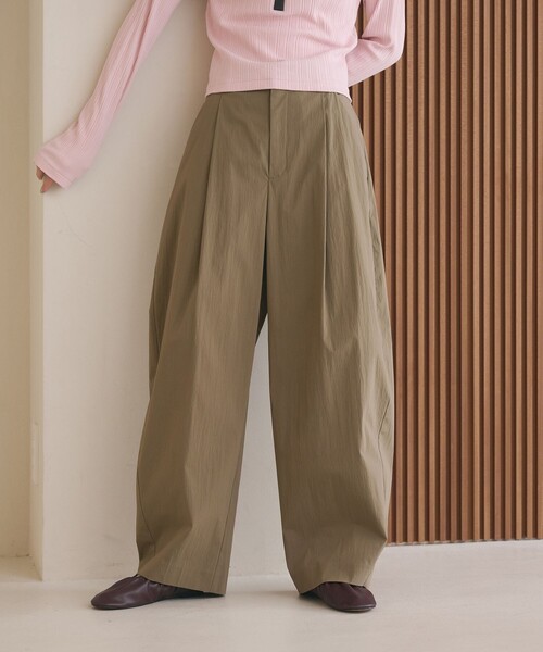 25SS今季新品　接触冷感 BEAUTY&YOUTH タック カーブパンツ BEAUTY＆YOUTH UNITED ARROWS パンツ タックカーブパンツ