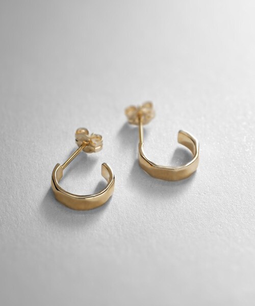 COCOSHNIK（ココシュニック） ピアス K10アンジュレート フープピアス
