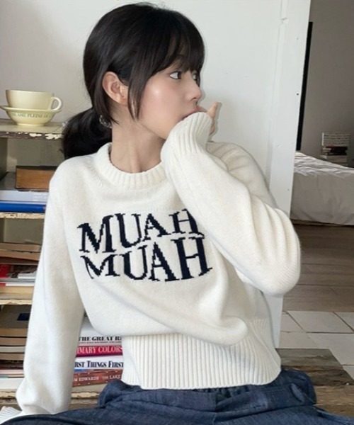 ニット セーター A'GEM/9 × .kom 「muah muah/ムーアムーア」 LAMBSWOOL JACQUARD ROUND KNIT/ラム ニット セーター A'GEM/9 × .kom 「muah muah/ムーアムーア
