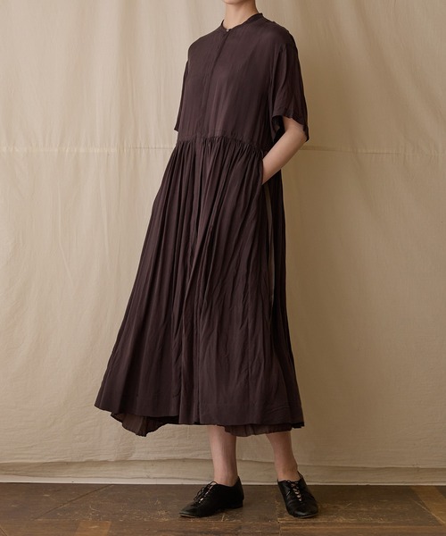 suzuki takayuki（スズキタカユキ） ワンピース flared-sleeve dress