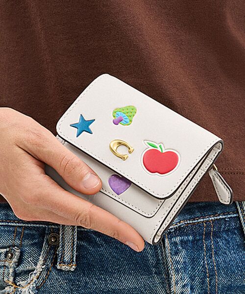COACH（コーチ） 財布 ミラ スモール フラップ ウォレット・ステッカー