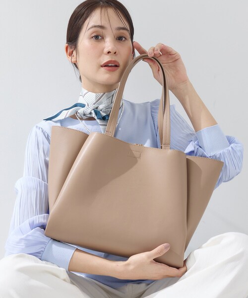 INDIVI（インディヴィ） トートバッグ 「A4収納可能／合皮」キャリア