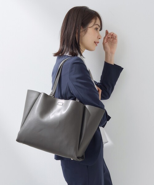INDIVI（インディヴィ） トートバッグ 「A4収納可能／合皮」キャリア
