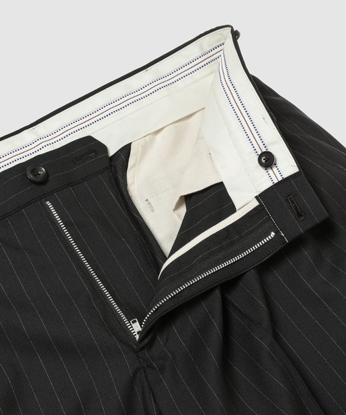 KHOKI（コッキ） パンツ Pleated Stripe Summer Wool Pants メンズ
