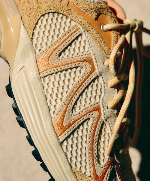 カモ柄♡スニード0 SALOMON（サロモン） スニーカー XT-WHISPER EMBROIDERY L47957400