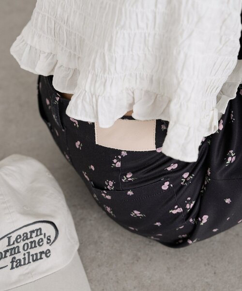 ワイドパンツ パンツ 「小花柄/2サイズ展開」フラワータックパンツ レディースの画像