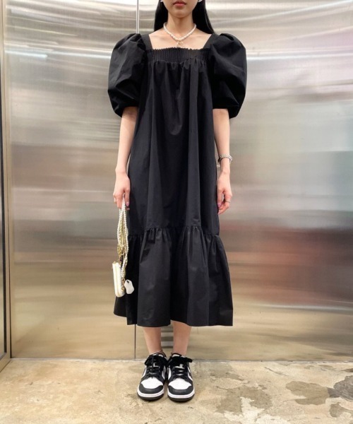 FAVORITO ワンピース 半袖 パフスリーブスクエアネックワンピース