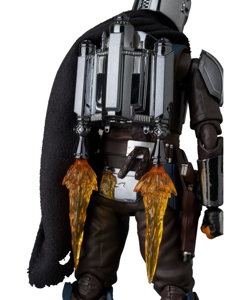 フィギュア MAFEX THE MANDALORIAN CHROME Ver.の画像