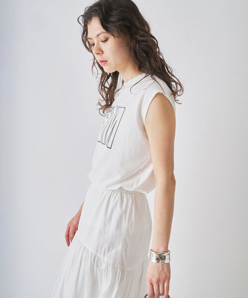 53676407b_b_10_215.jpg