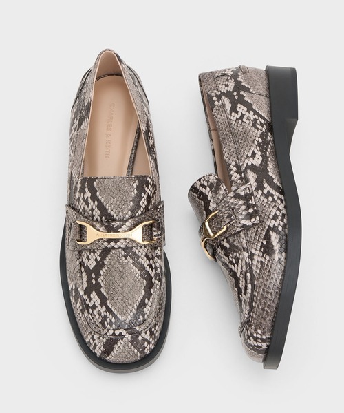 CHARLES ＆ KEITH（チャールズ&キース） ローファー メタリック