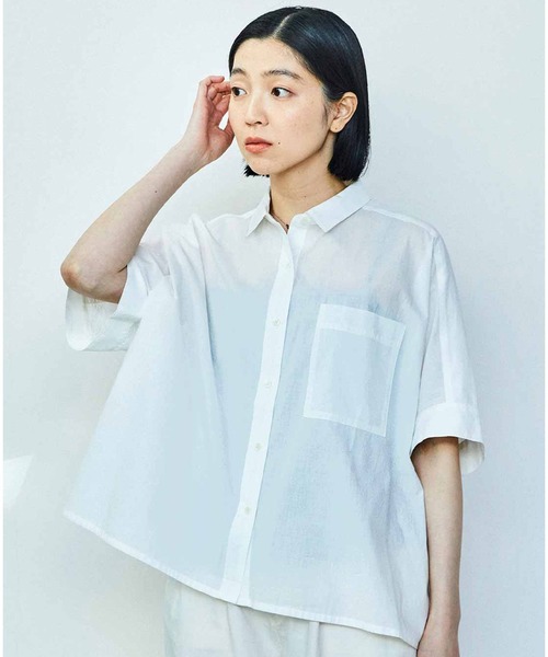 ブラウス シャツ ＴＨＲＥＥ　ＦＩＦＴＹ　ＳＴＡＮＤＡＲＤ　こだわり生地でつくったワイドシルエットシャツ「オフホワイト」 レディース