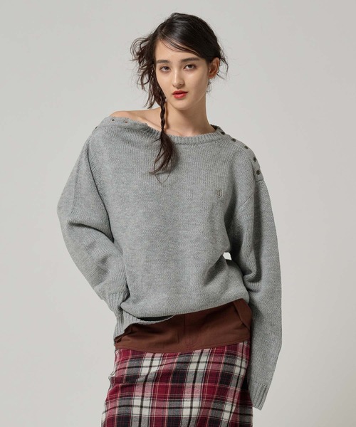 【2025最新】SNSで話題・人気の商品のおすすめアイテム TINA：JOJUN ニット セーター エンブレム付き ショルダーボタン トップス