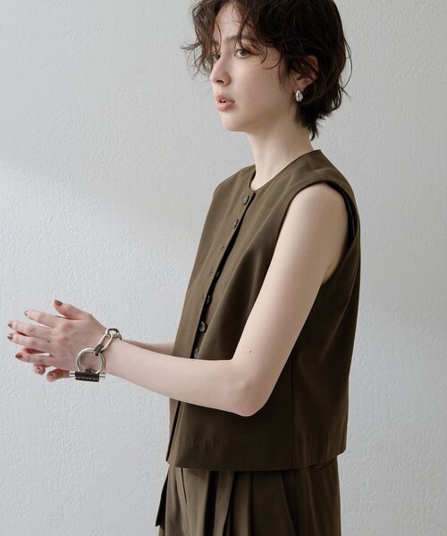 【THE PAUSE】コンパクトジレ Whim Gazette(ウィム ガゼット)の【THE PAUSE】コンパクトジレ