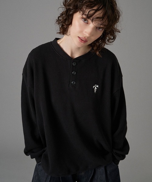 ONCILY（オンシェリー） ヘンリーネック tシャツ LOGO HENRY NECK