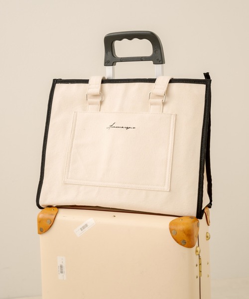 OLIVE des OLIVE 推し活 チャーム付きキャリーオントート ブラック