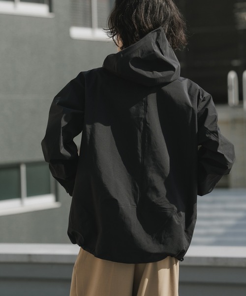 DESCENTE ALLTERRAIN（デサント オルテライン） マウンテンパーカー