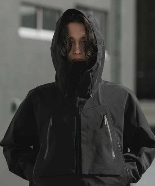 DESCENTE ALLTERRAIN（デサント オルテライン） マウンテンパーカー