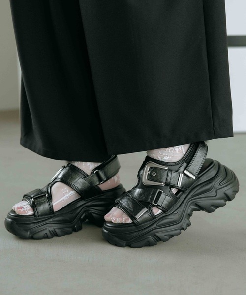 サンダル 「S/M/Lの3サイズ展開」 モードバックルスポサン レディースの画像