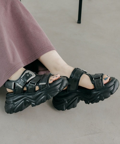 サンダル 「S/M/Lの3サイズ展開」 モードバックルスポサン レディースの画像