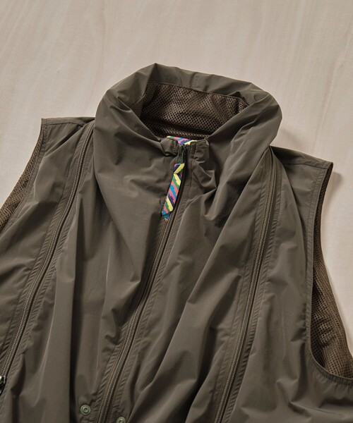 ベスト ジレ 「is-ness/イズネス」Technical Ventilation Vest メンズの画像