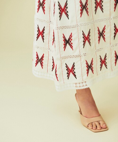 GRACE CONTINENTAL（グレースコンチネンタル） スカート キカ刺繍