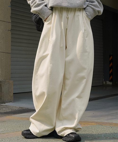 chuclla（チュクラ） センター切り替え ワイドレッグ イージーパンツ