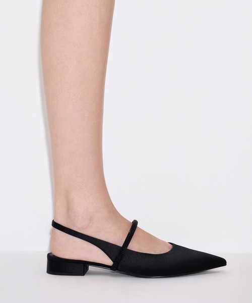 【新品】【未使用】 CHARLES&KEITH ストラップ付きパンプス CHARLES ＆ KEITH（チャールズ&キース） パンプス クリスタル