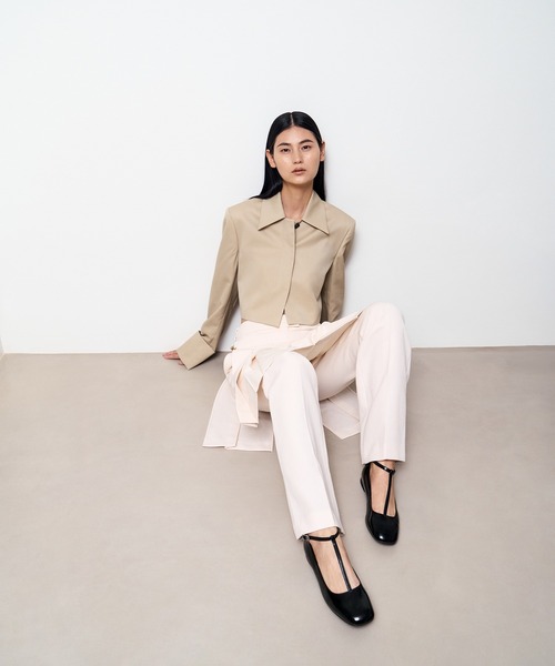 CHARLES & KEITH パテント Tバーアンクルストラップバレエ