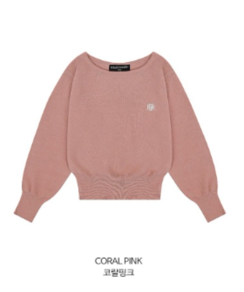ニット セーター A'GEM/9 × .kom 「muah muah/ムーアムーア」 STITCH LOGO SOFT BOATNECK KNIT/ス ニット セーター A'GEM/9 × .kom 「muah muah/ムーアムーア