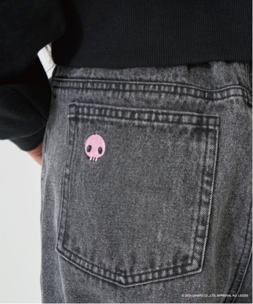 LOVETOXIC パンツ 「サンリオキャラクターズ」刺しゅうデニムパンツ