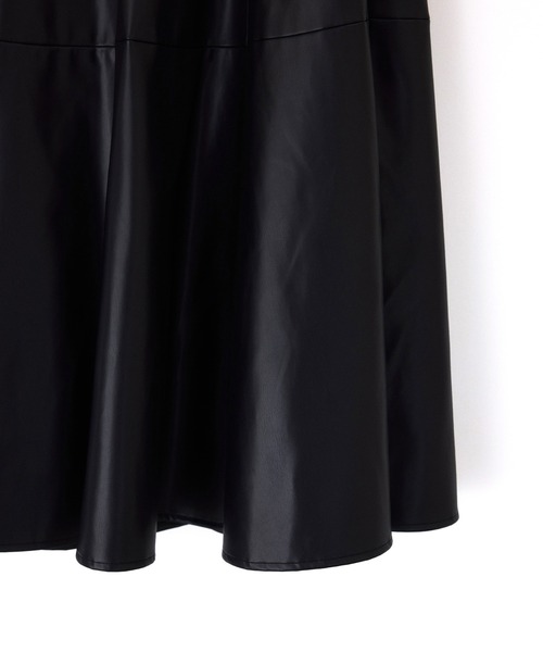 ADAM ET ROPE'（アダムエロペ） スカート シンセティックレザーフレア