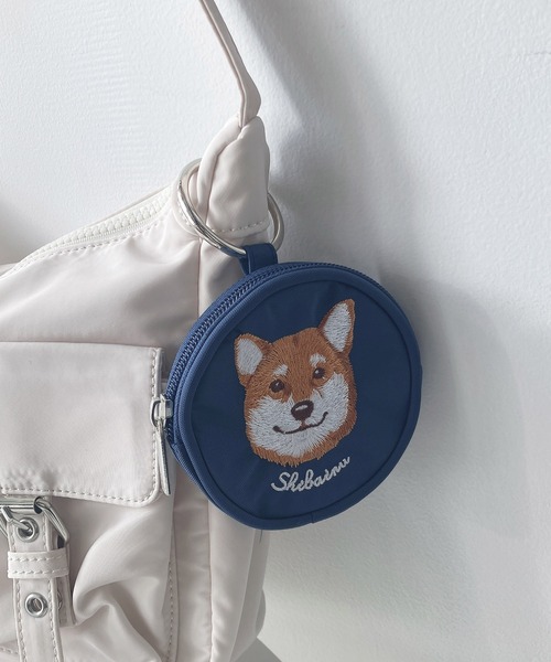 AS KNOW AS（アズノゥアズ） ポーチ ○カラビナ付き アニマル刺繍丸型