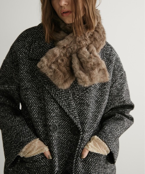 Yuka♪ ドゥーズゥイエムクラス ♪ファーストール♪ フェイクながらクラス感たっぷりな @deuxamour_official のファー