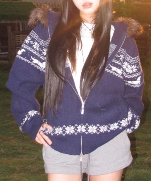 ViViDAY カーディガン ノルディック柄エコファーフード付きニット
